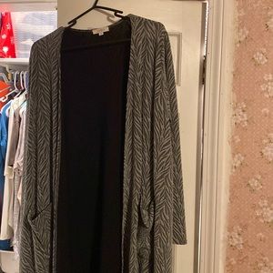 Lularoe Sarah sweater
